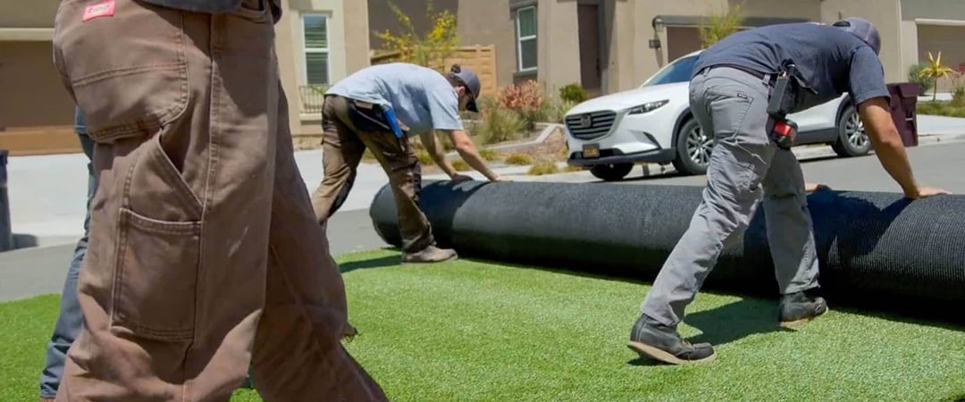 Install_synthetic_turf_on_concrete